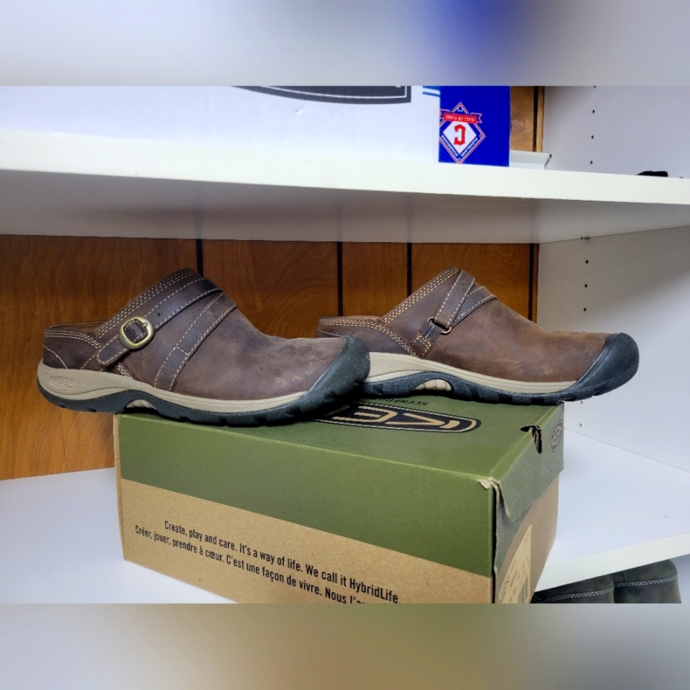 Keen Presidio II Dark Earth clogs 8.5 39